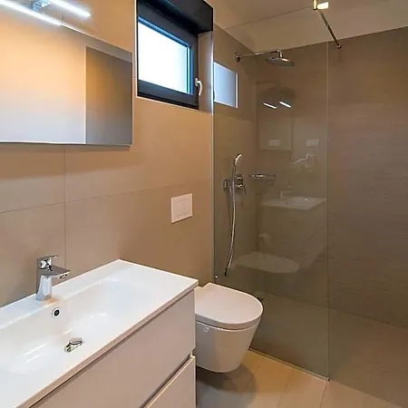 Salvia Comfortable 3* קרק